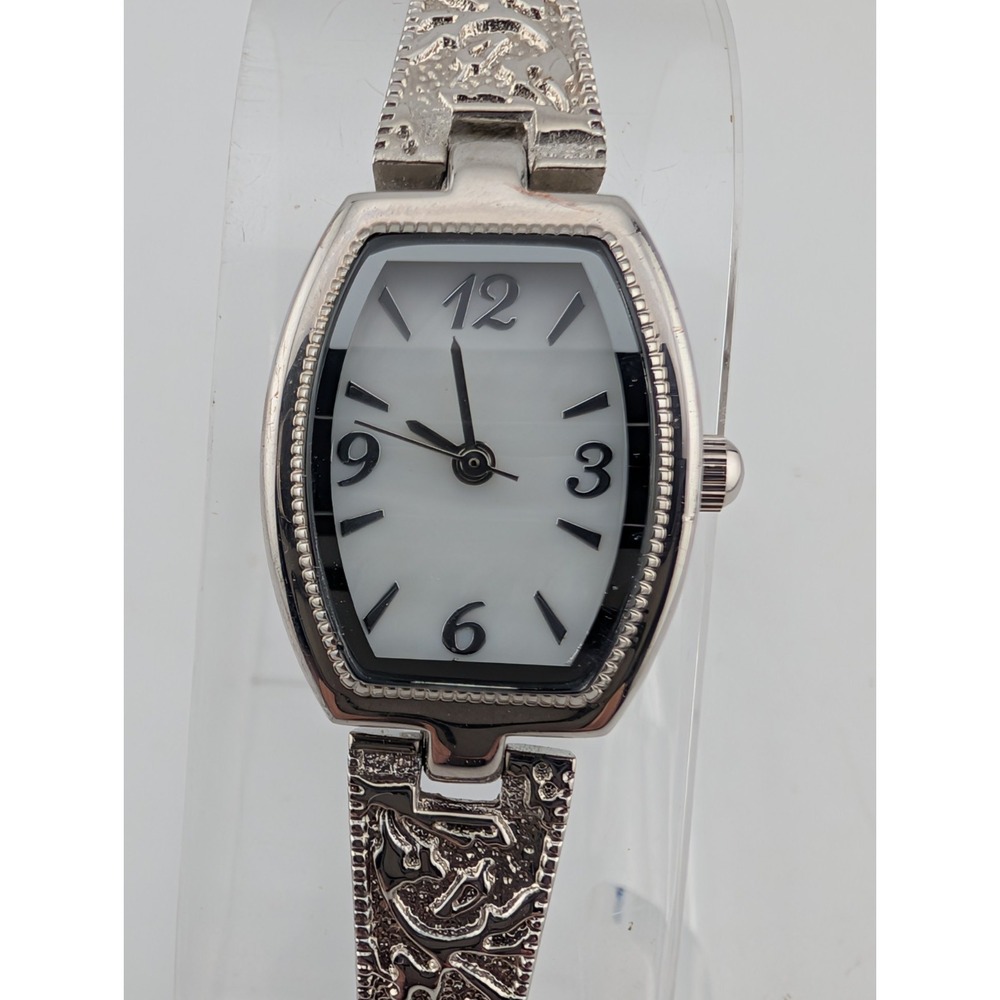 Women's‎ Silver Tone Bracelet Watch 19mm MOP Dial 6.75" Band- New Battery